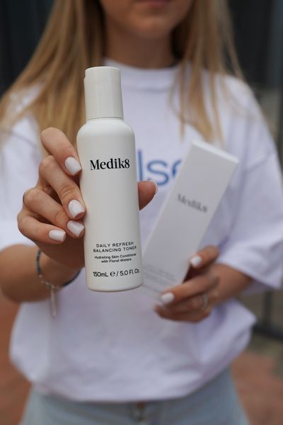 Увлажняющий базовый тоник без спирта Medik8 Daily Refresh Balancing Toner MD12 фото
