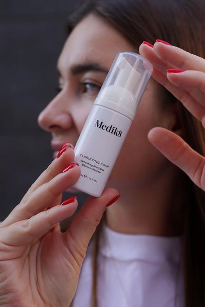 Пінка для очищення шкіри Medik8 Clarifying Foam (TRAVEL SIZE) MD72 фото