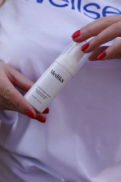 Пінка для очищення шкіри Medik8 Clarifying Foam (TRAVEL SIZE) MD72 фото