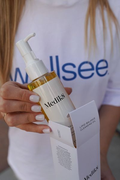 Очищающее масло Lipid Balance Cleansing Oil Medik8 MD23 фото