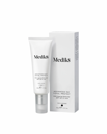 Легкий денний зволожувальний крем Medik 8 Advanced Day Total Protect MD29 фото