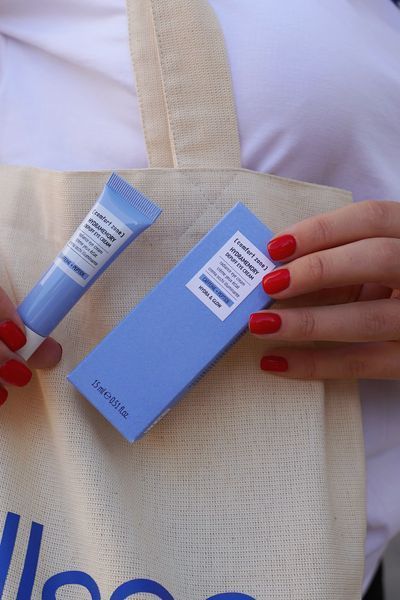 Зволожуючий крем для зони навколо очей Comfort Zone Hydramemory Depuff Eye Cream CZ18 фото