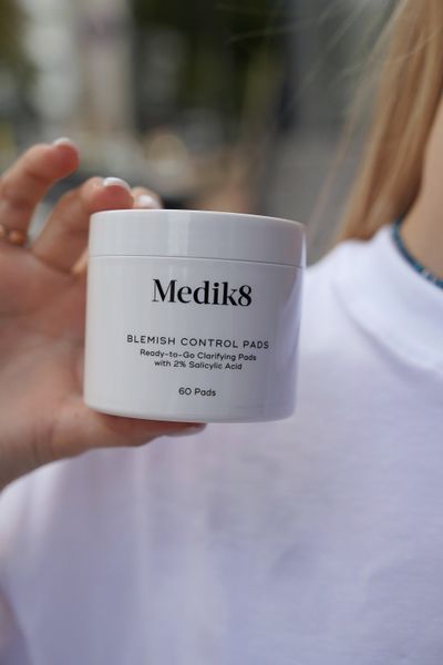 Blemish Control Pads Medik8 Безспиртові подушечки MD259 фото