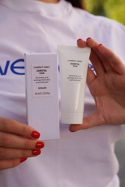 Essential Scrub &ndash; очищающий скраб Comfort Zone CZ19 фото