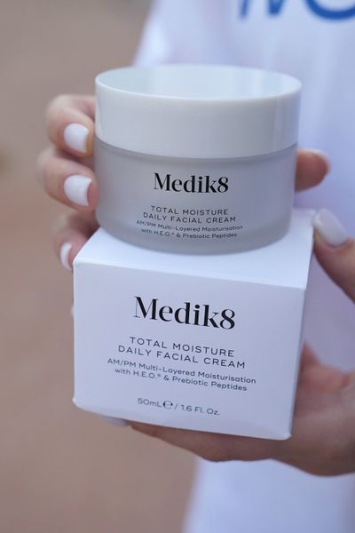 Крем для зволоження шкіри Medik8 Total Moisture Daily Facial Cream MD268 фото